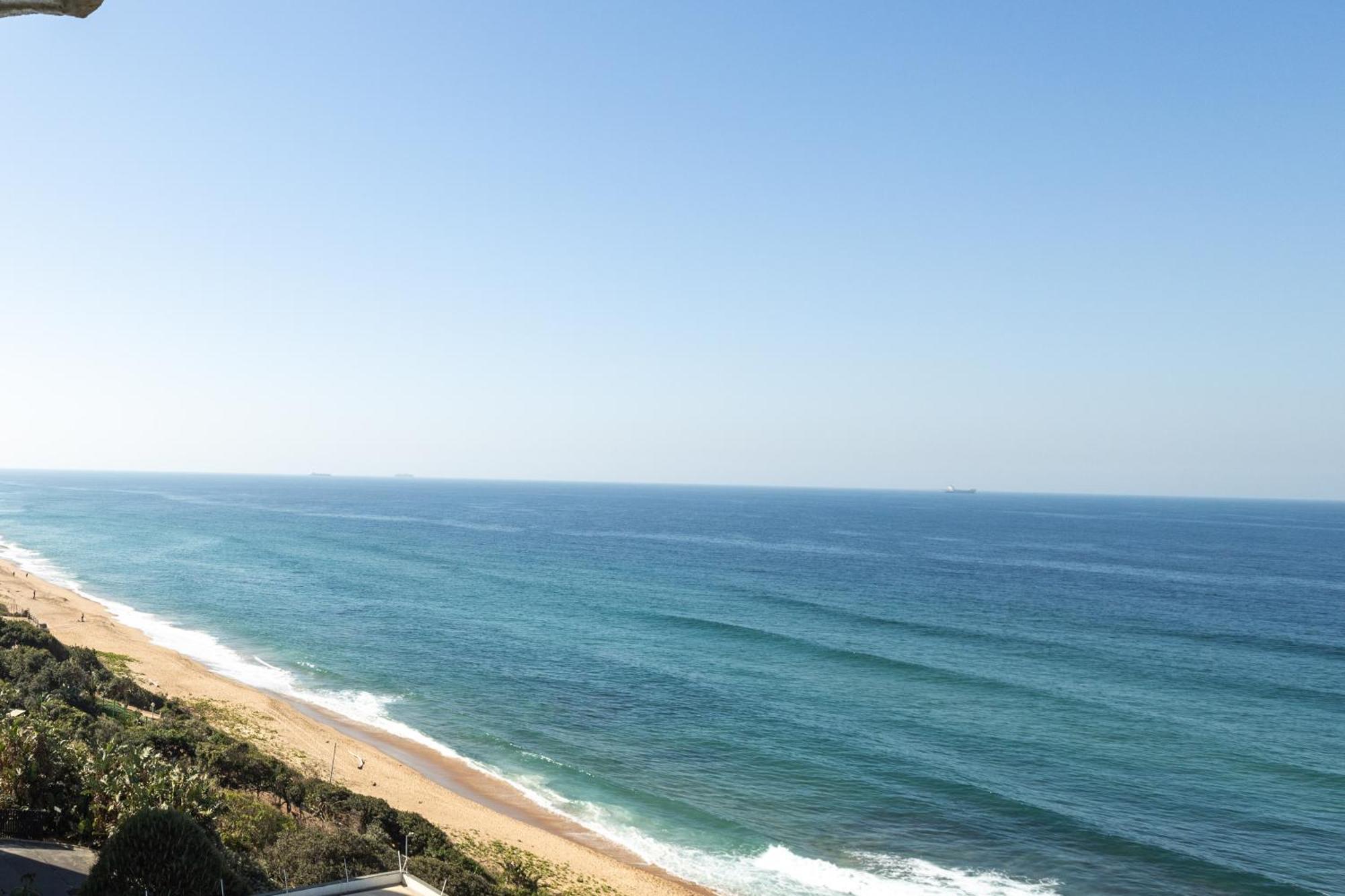 803 Bermudas - By In Umhlanga *
