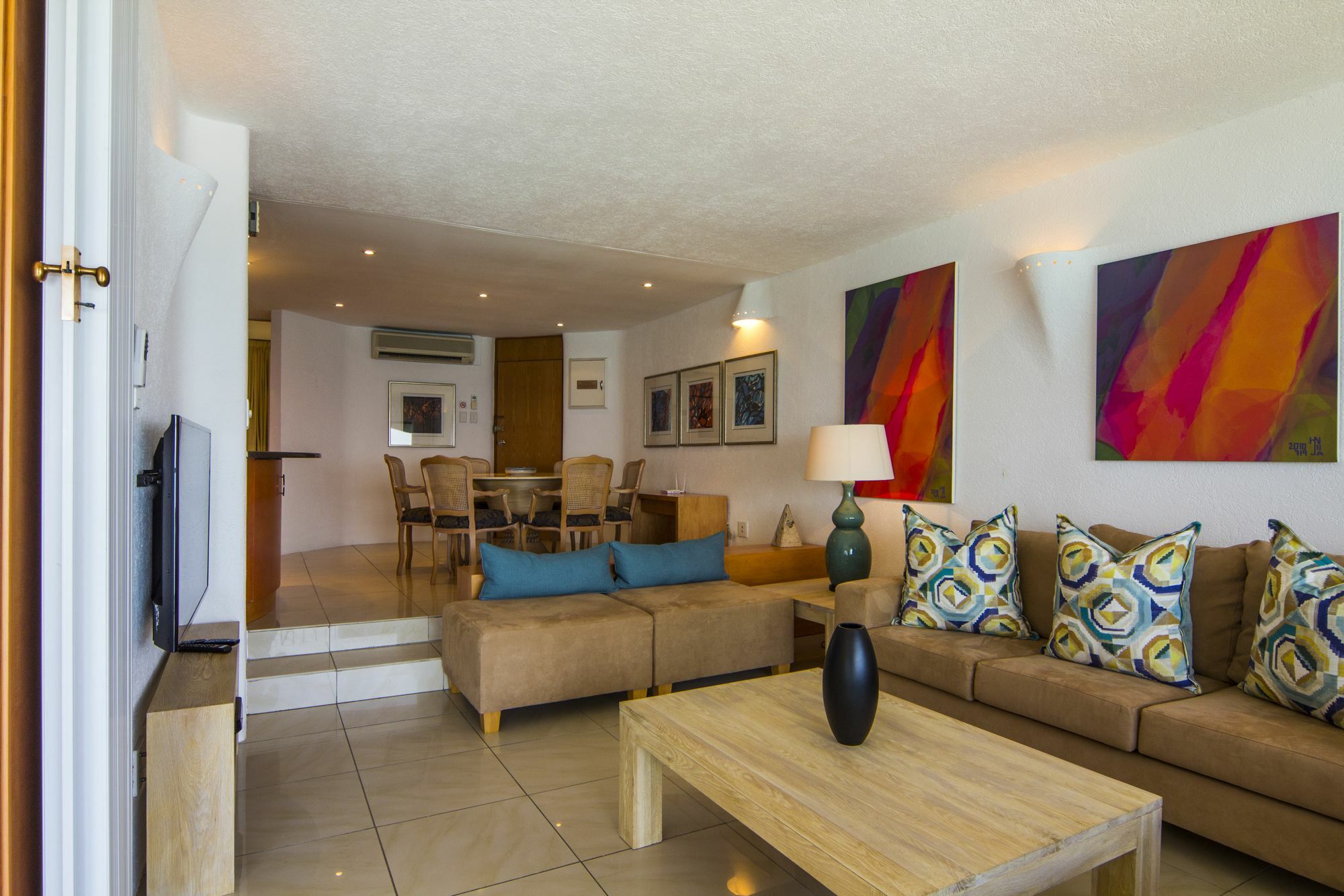 803 Bermudas - By In Umhlanga